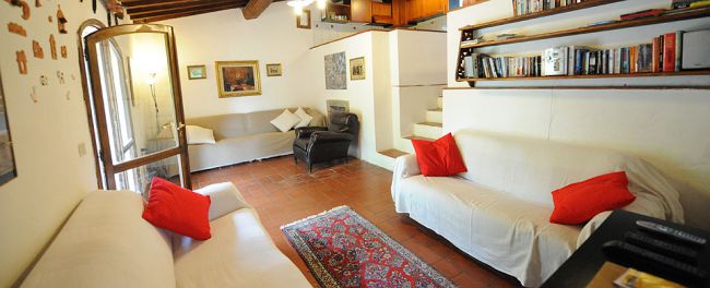 tuscan holiday home living room