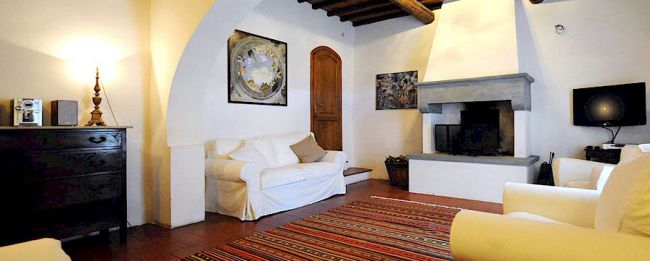 Tuscan farmhouse living room
