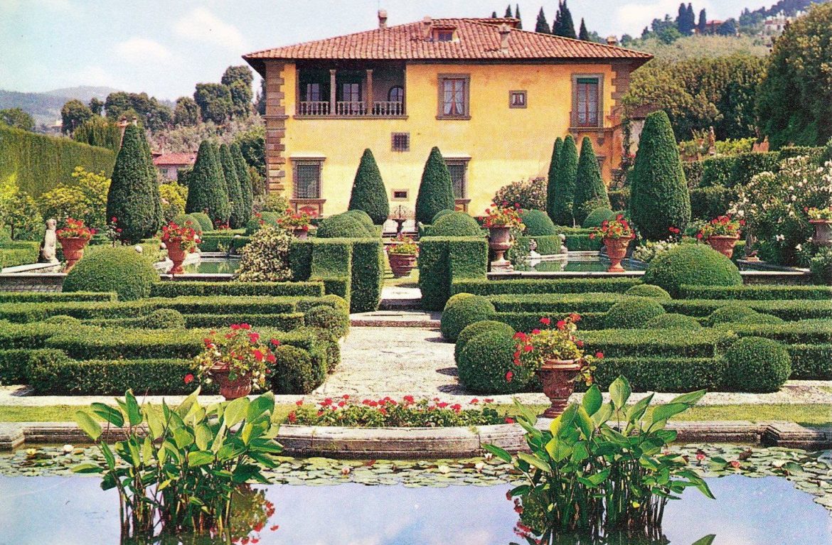 Visit the gardens of Villa Gamberaia